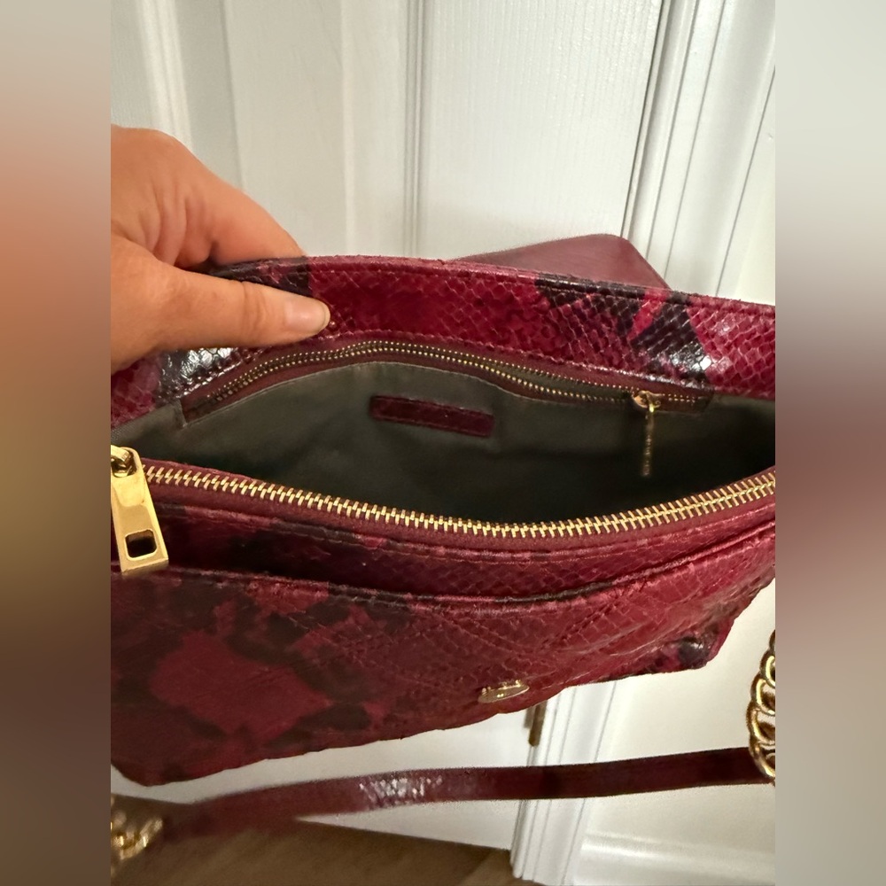 Marc Jacob’s Phython Quilted Leather and Gold Elegant Red Quilted Shoulder Bag - Picture 4 of 11